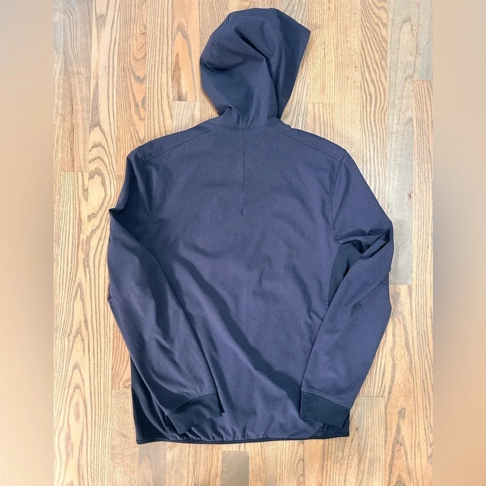 lululemon athletica Men's Dark Blue Hooded Windbreaker